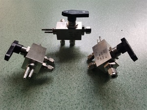 6通針刺取樣閥PACK-LOCK